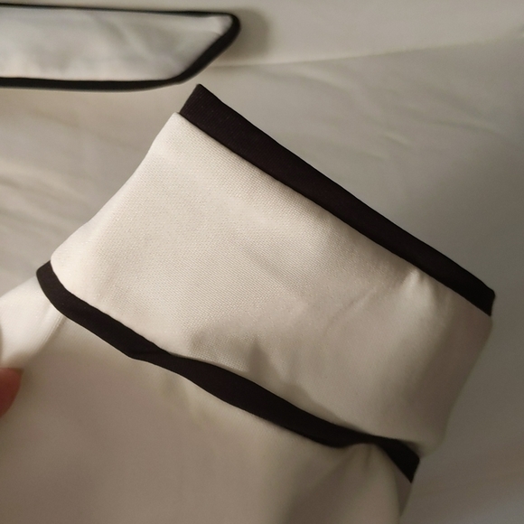 White 3/4 sleeve dress, with black trim & bow detail - Picture 4 of 8